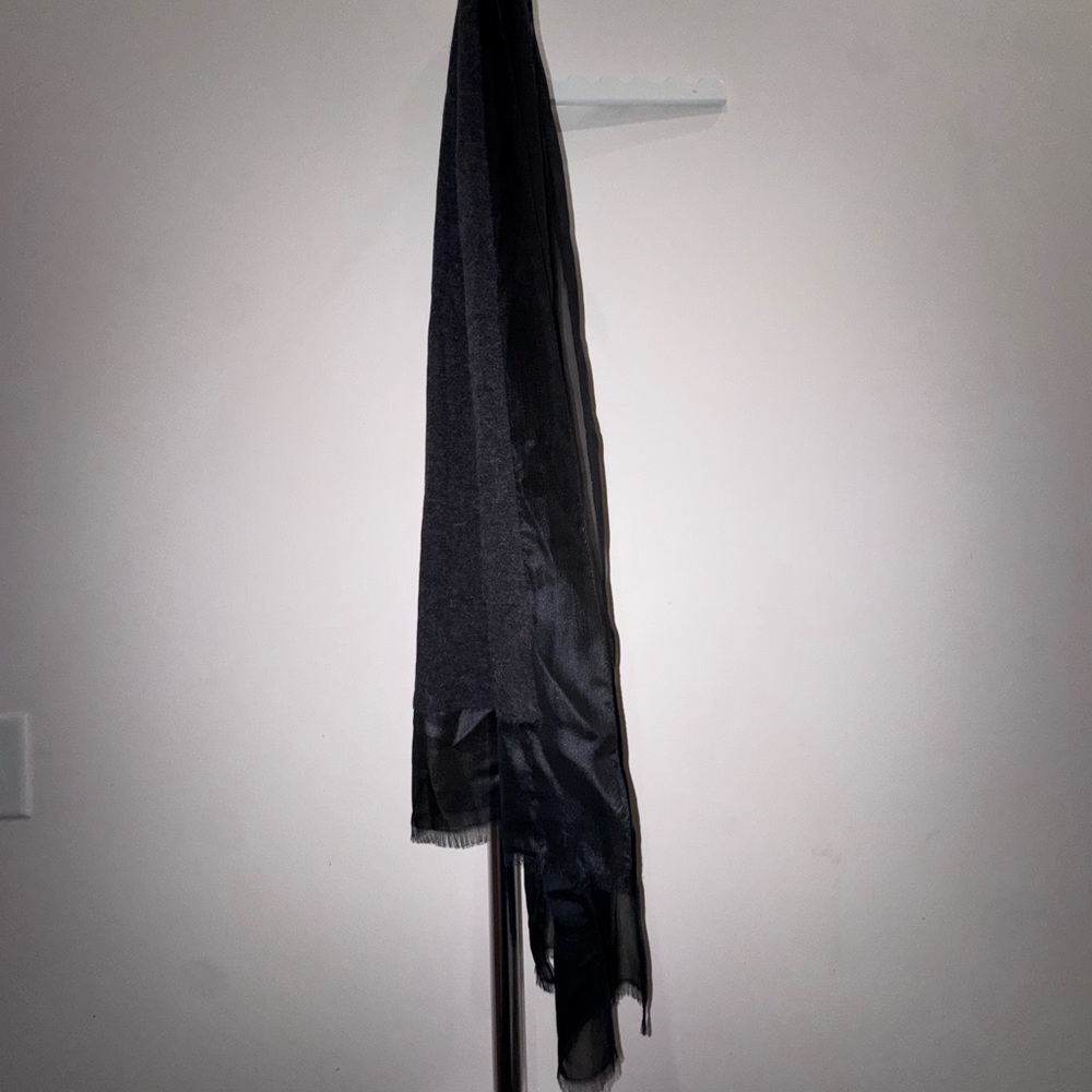 Woman’s Black and Gray Two Tone Color Blocked Wool Scarf